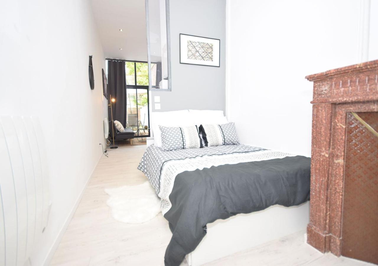 Hyper Centre Valenciennes - Wifi - Terrasse - Tramway - Lerelaisdodile2 Apartment Bagian luar foto