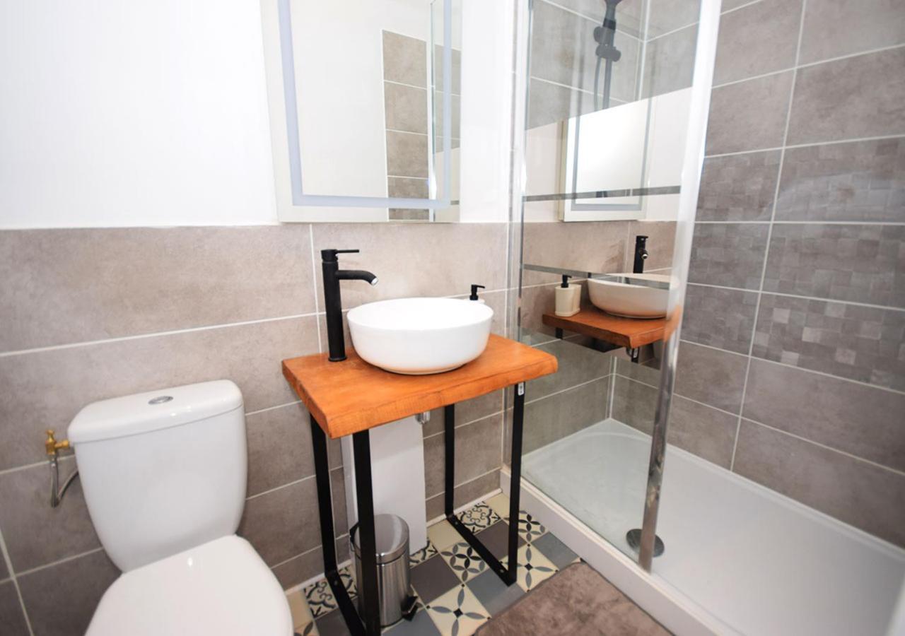 Hyper Centre Valenciennes - Wifi - Terrasse - Tramway - Lerelaisdodile2 Apartment Bagian luar foto